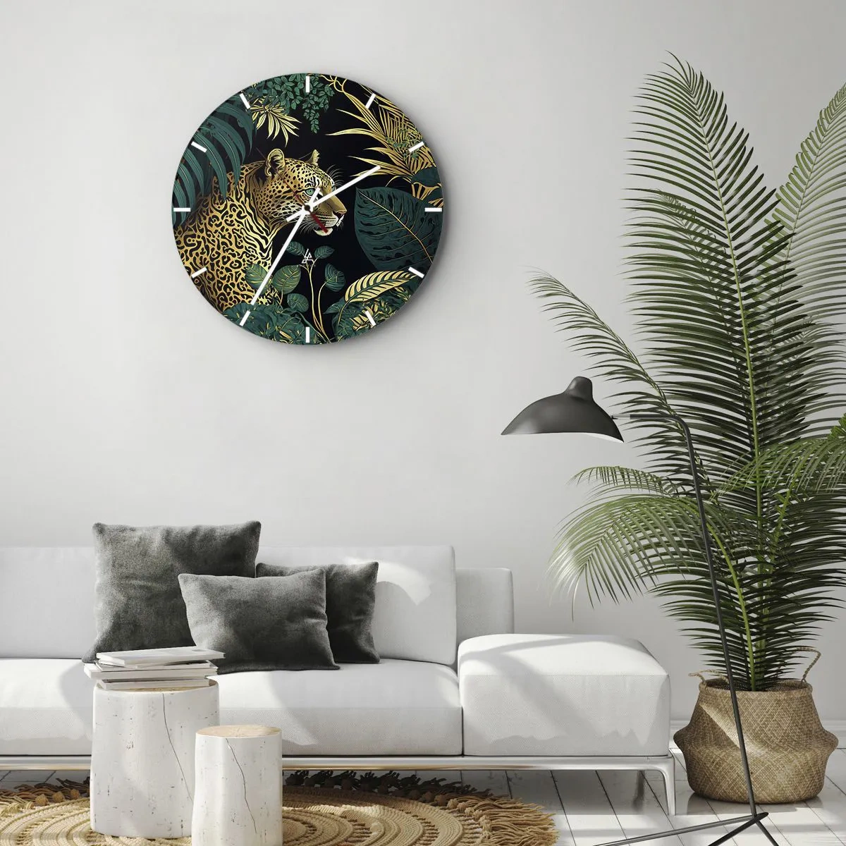 Reloj de pared - Reloj de vidrio - Leopardo entre hojas tropicales sobre un fondo negro - 30x30cm - El anfitrión en la jungla - Decoración de pared moderna para salón, cocina y dormitorio ARTTOR