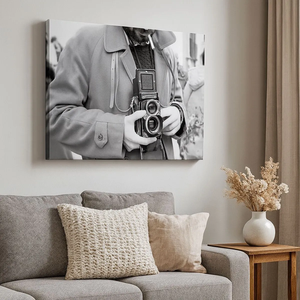 Cuadro sobre lienzo - Impresión de Imagen - Fotografía en blanco y negro de un hombre con una cámara retro. - 70x50cm - En estilo retro - Decoración de pared moderna para salón y dormitorio ARTTOR