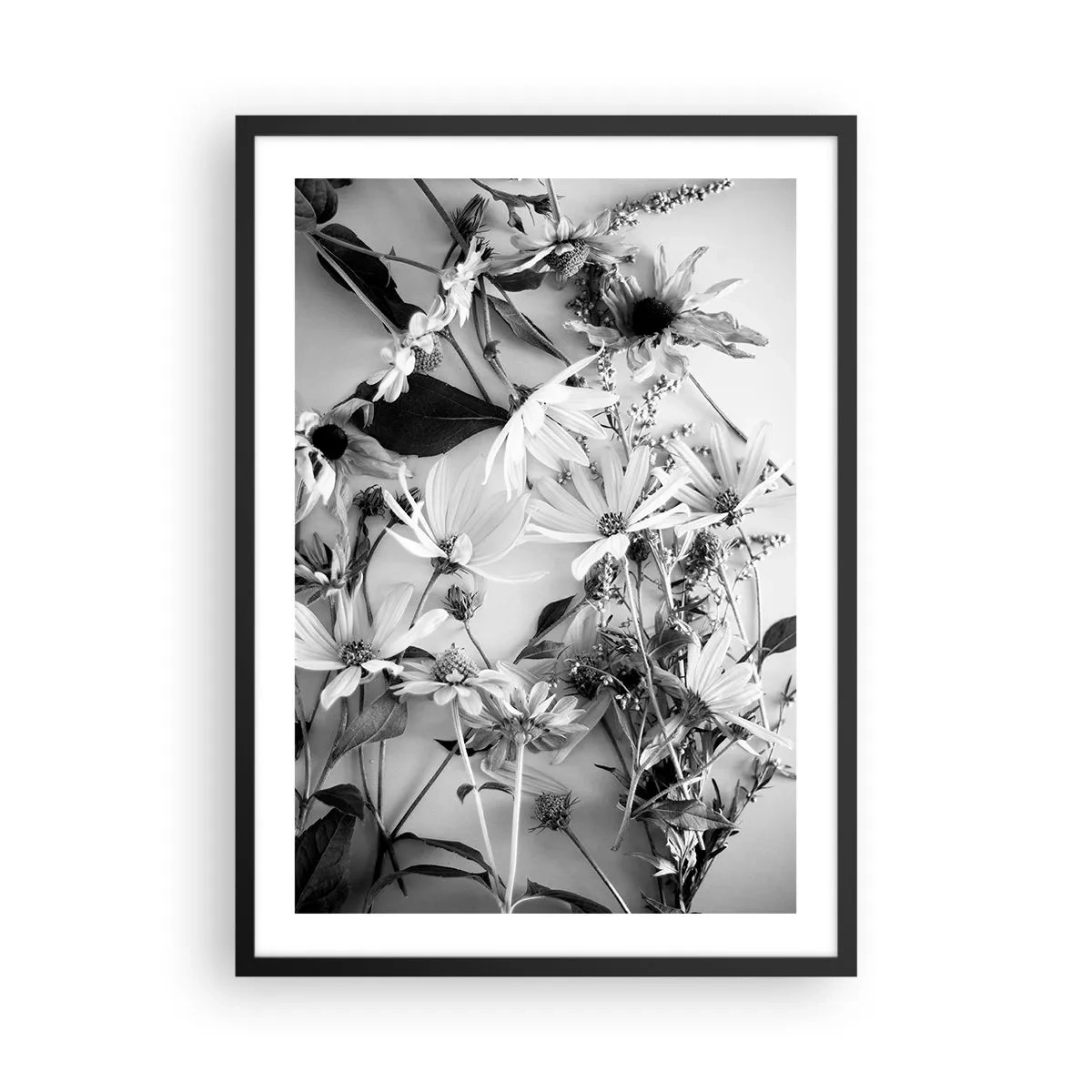 Póster en marco negro - Flores blancas y negras dispuestas en un arreglo artístico. - 50x70cm - Un no ramo de flores - Decoración de pared moderna para salón y dormitorio ARTTOR
