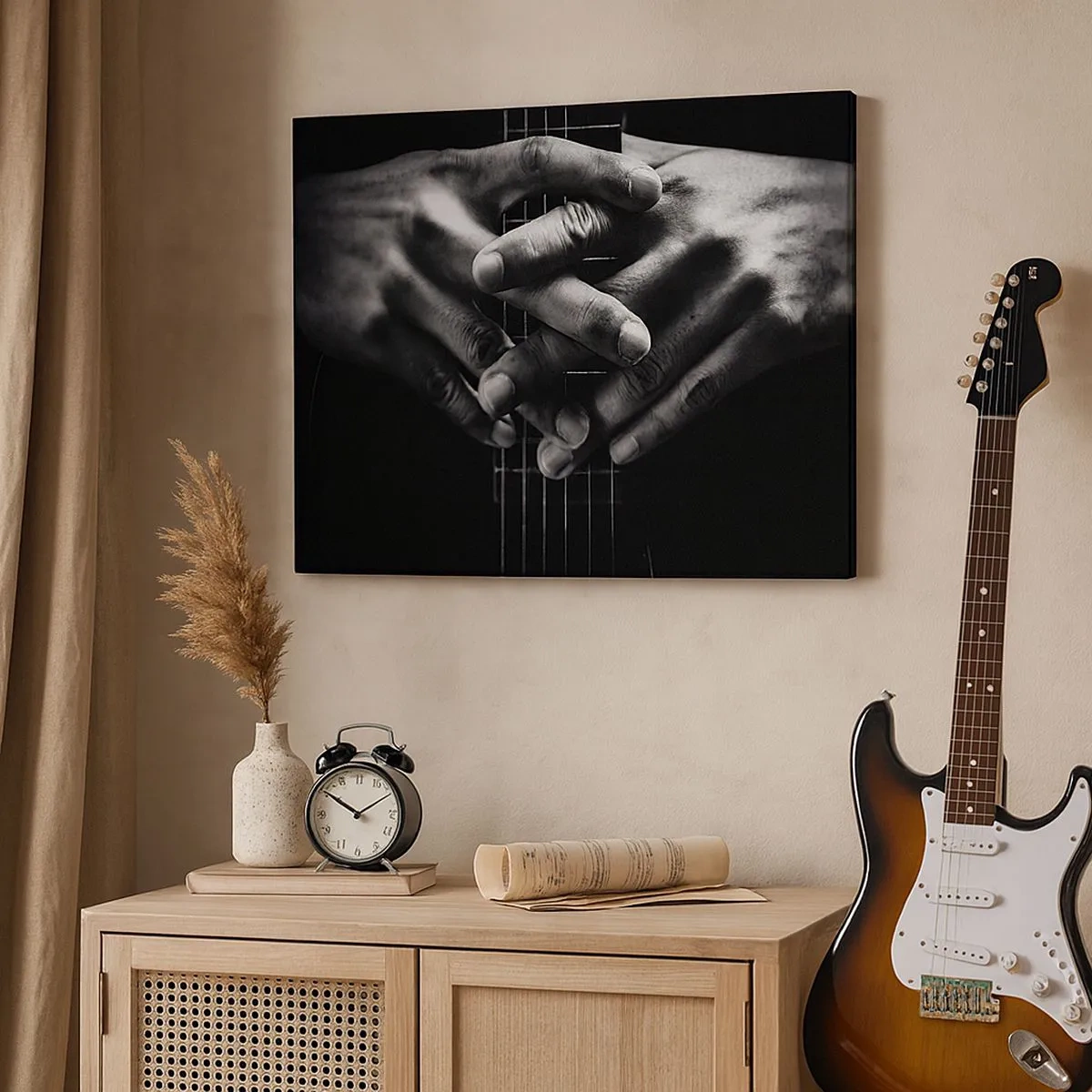 Cuadro sobre lienzo - Impresión de Imagen - Manos unidas sobre una guitarra en un tono monocromático. - 70x50cm - La oración del artista - Decoración de pared moderna para salón y dormitorio ARTTOR