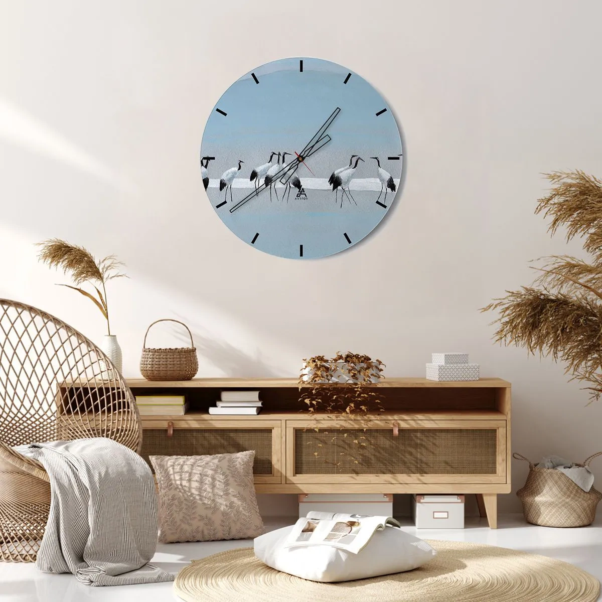 Reloj de pared - Reloj de vidrio - Un grupo de grullas contra un cielo azul claro. - 30x30cm - Después de un día caluroso - Decoración de pared moderna para salón, cocina y dormitorio ARTTOR