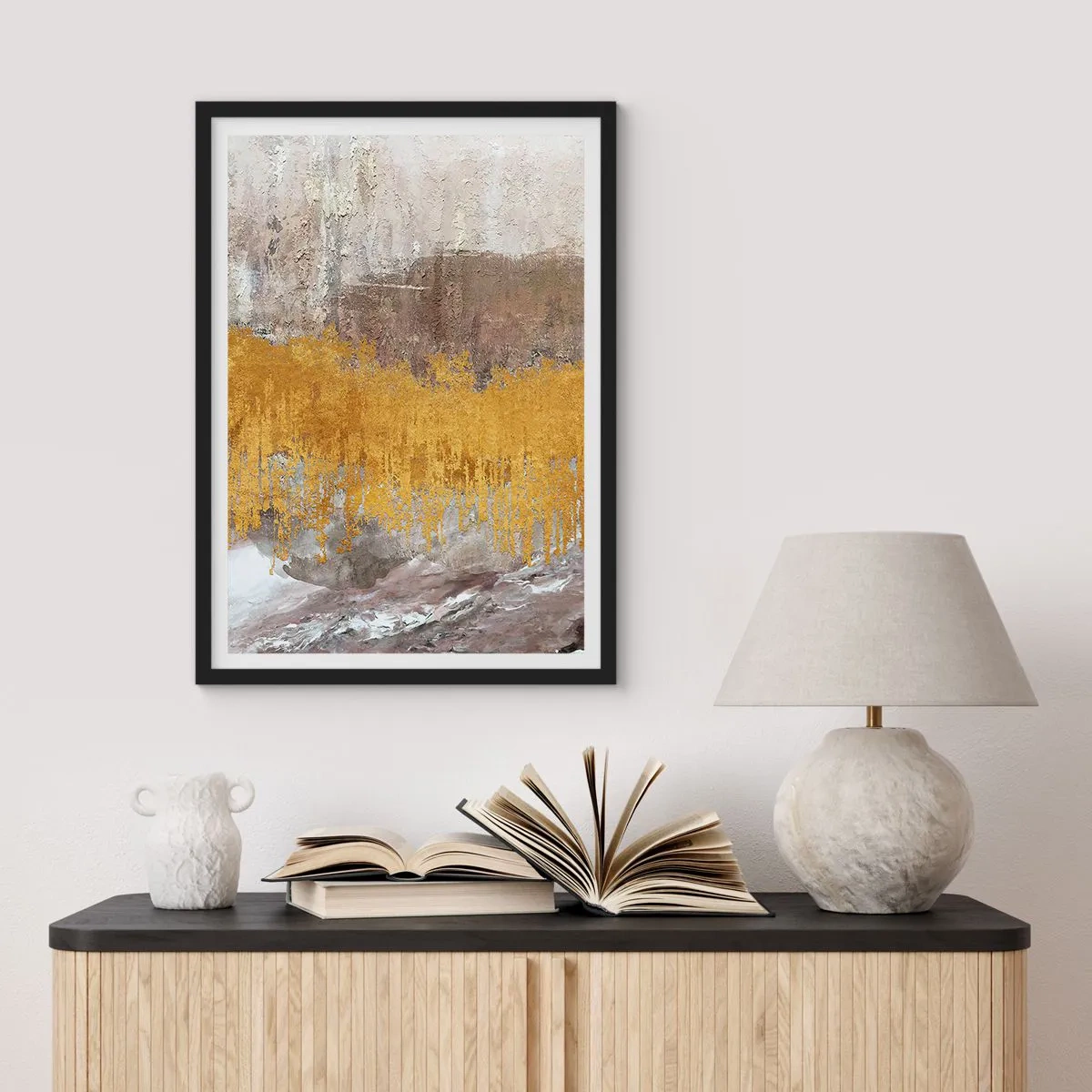 Póster en marco negro - Textura abstracta en dorado y beige con efecto de profundidad. - 50x70cm - Una ráfaga dorada - Decoración de pared moderna para salón y dormitorio ARTTOR