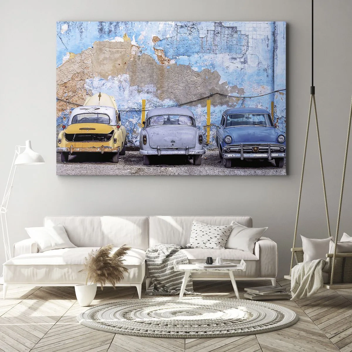 Cuadro sobre lienzo - Impresión de Imagen - Coches antiguos con un muro destruido como telón de fondo - 70x50cm - Reunión de veteranos - Decoración de pared moderna para salón y dormitorio ARTTOR
