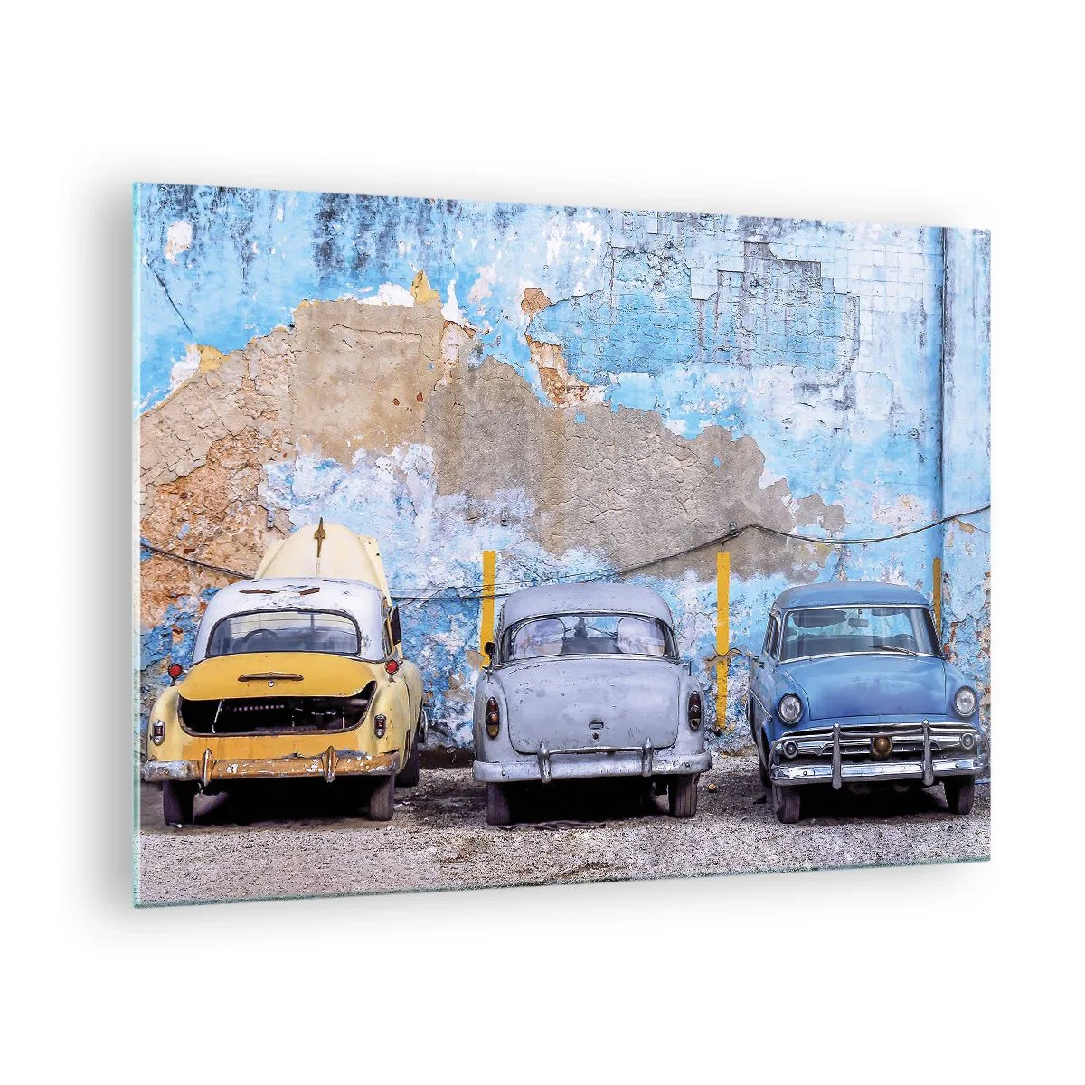 Cuadro sobre vidrio - Impresiones sobre Vidrio - Coches antiguos con un muro en ruinas como telón de fondo - 70x50cm - Reunión de veteranos - Decoración de pared moderna para salón y dormitorio ARTTOR