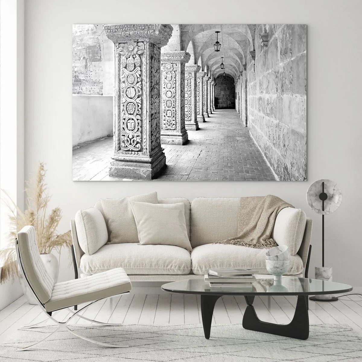 Cuadro sobre vidrio - Impresiones sobre Vidrio - Claustro histórico con columnas talladas - 70x50cm - ¿Y adónde nos llevará...? - Decoración de pared moderna para salón y dormitorio ARTTOR