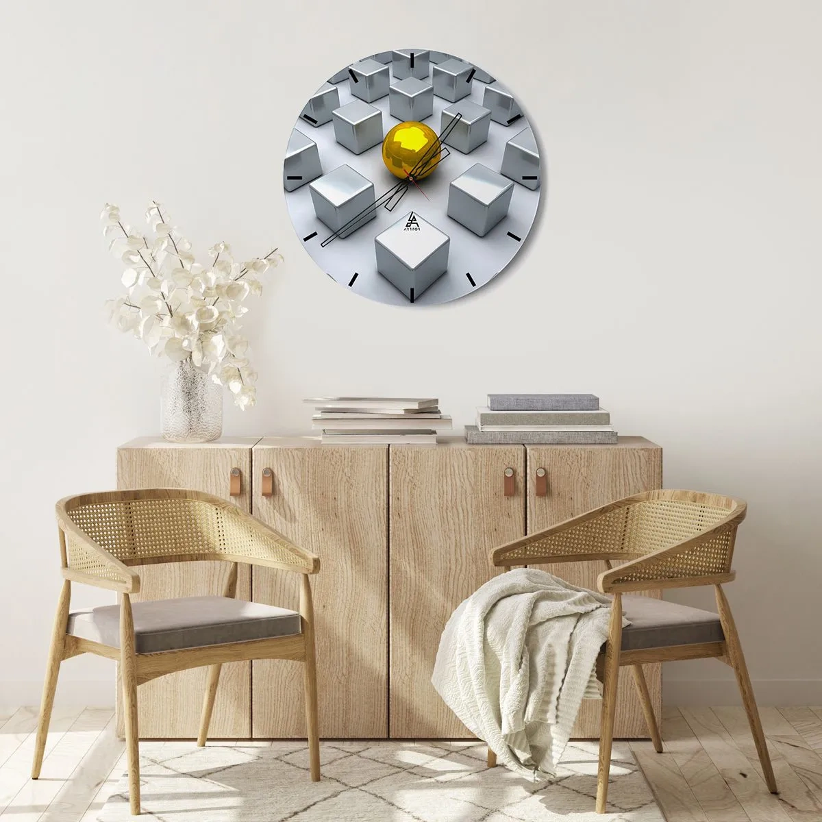 Reloj de pared - Reloj de vidrio - Una bola dorada entre cubos de plata. - 30x30cm - ¿Por qué yo? Composición geométrica - Decoración de pared moderna para salón, cocina y dormitorio ARTTOR