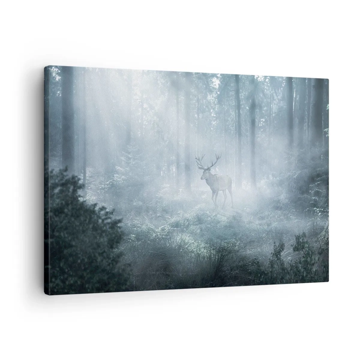 Cuadro sobre lienzo - Impresión de Imagen - Un ciervo en un bosque denso envuelto en la niebla matutina. - 70x50cm - Ronda matutina por la finca - Decoración de pared moderna para salón y dormitorio ARTTOR