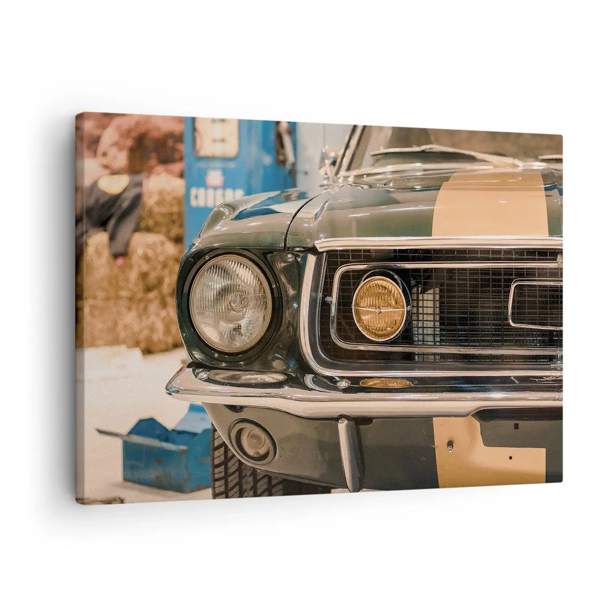 Cuadro sobre lienzo - Impresión de Imagen - Un coche retro icónico en un entorno clásico. - 70x50cm - Encuentro con una leyenda - Decoración de pared moderna para salón y dormitorio ARTTOR