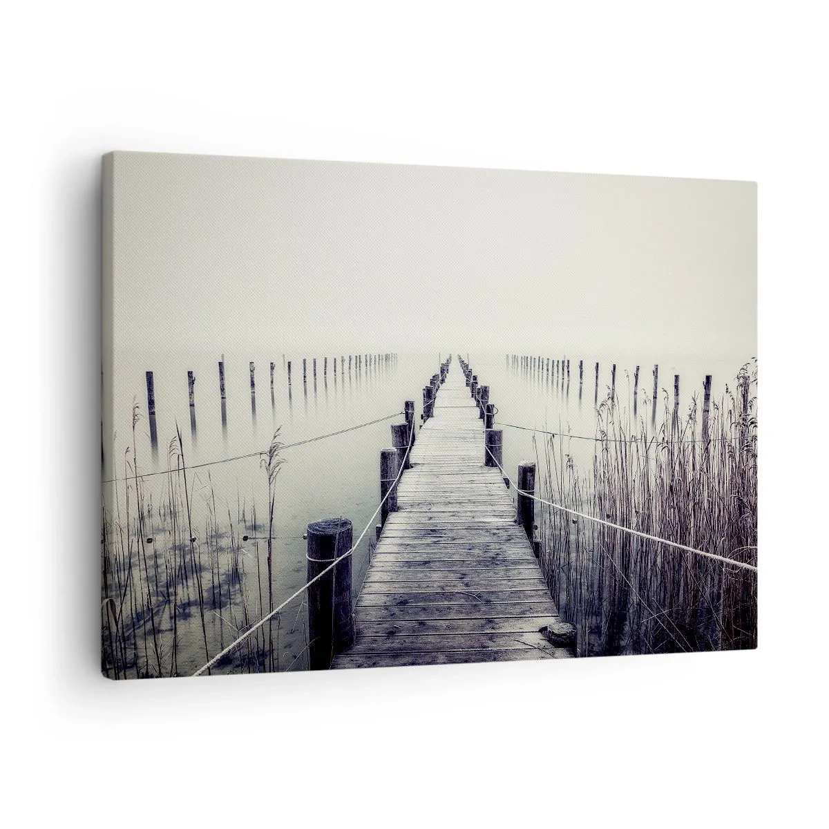 Cuadro sobre lienzo - Impresión de Imagen - Un puente de madera que conduce a un espacio brumoso. - 70x50cm - Sumergirse en la paz - Decoración de pared moderna para salón y dormitorio ARTTOR