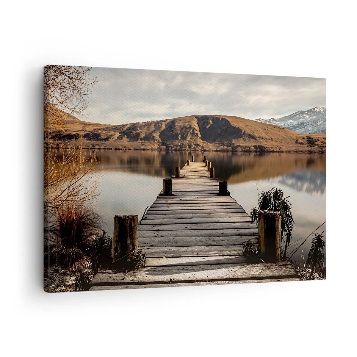 Cuadro sobre lienzo - Impresión de Imagen - Un muelle de madera sobre un lago rodeado de pintorescas colinas. - 70x50cm - Un paisaje en silencio - Decoración de pared moderna para salón y dormitorio ARTTOR