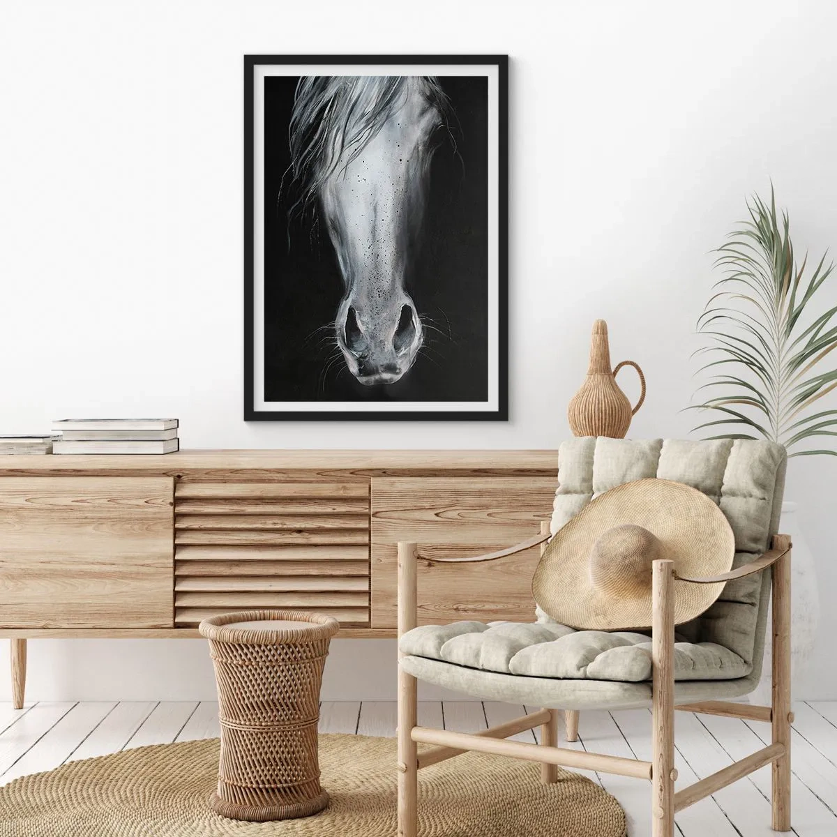 Póster en marco negro - Primer plano de la cara de un caballo en blanco y negro. - 50x70cm - Mirada seductora - Decoración de pared moderna para salón y dormitorio ARTTOR