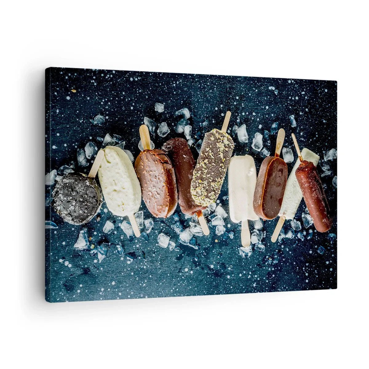 Cuadro sobre lienzo - Impresión de Imagen - Paletas de hielo de colores dispuestas sobre hielo con un fondo oscuro - 70x50cm - El sabor del verano caluroso - Decoración de pared moderna para salón y dormitorio ARTTOR