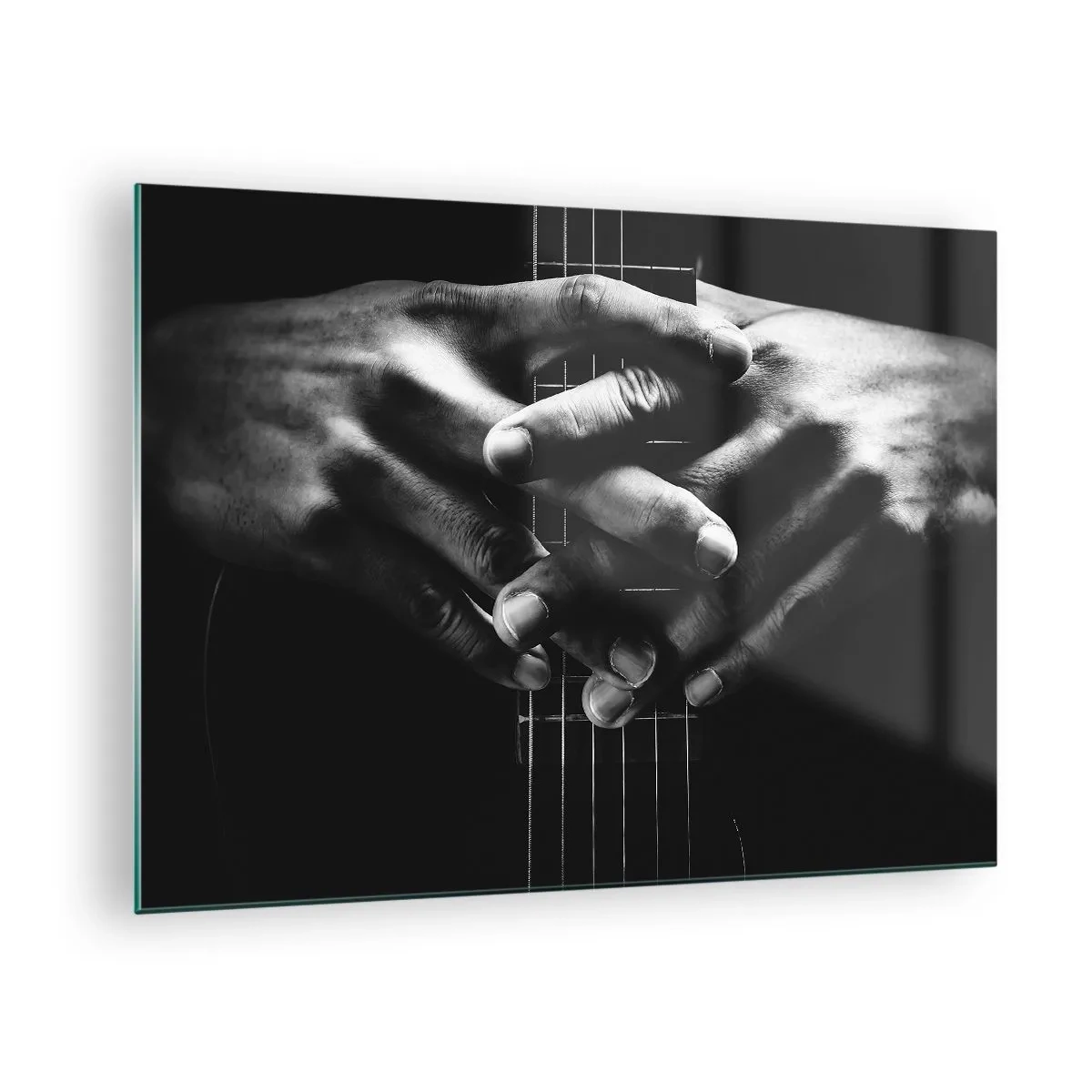 Cuadro sobre vidrio - Impresiones sobre Vidrio - Manos juntas apoyadas sobre el mástil de la guitarra en blanco y negro - 70x50cm - La oración del artista - Decoración de pared moderna para salón y dormitorio ARTTOR