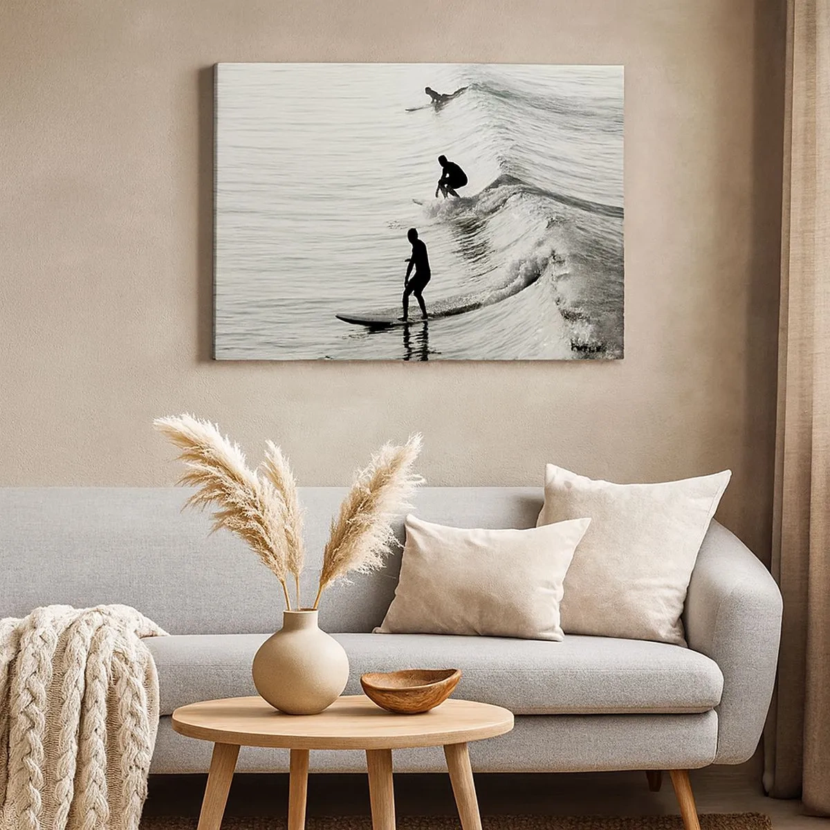Cuadro sobre lienzo - Impresión de Imagen - Surfistas en las olas en una toma monocromática - 70x50cm - Al encuentro de la ola - Decoración de pared moderna para salón y dormitorio ARTTOR