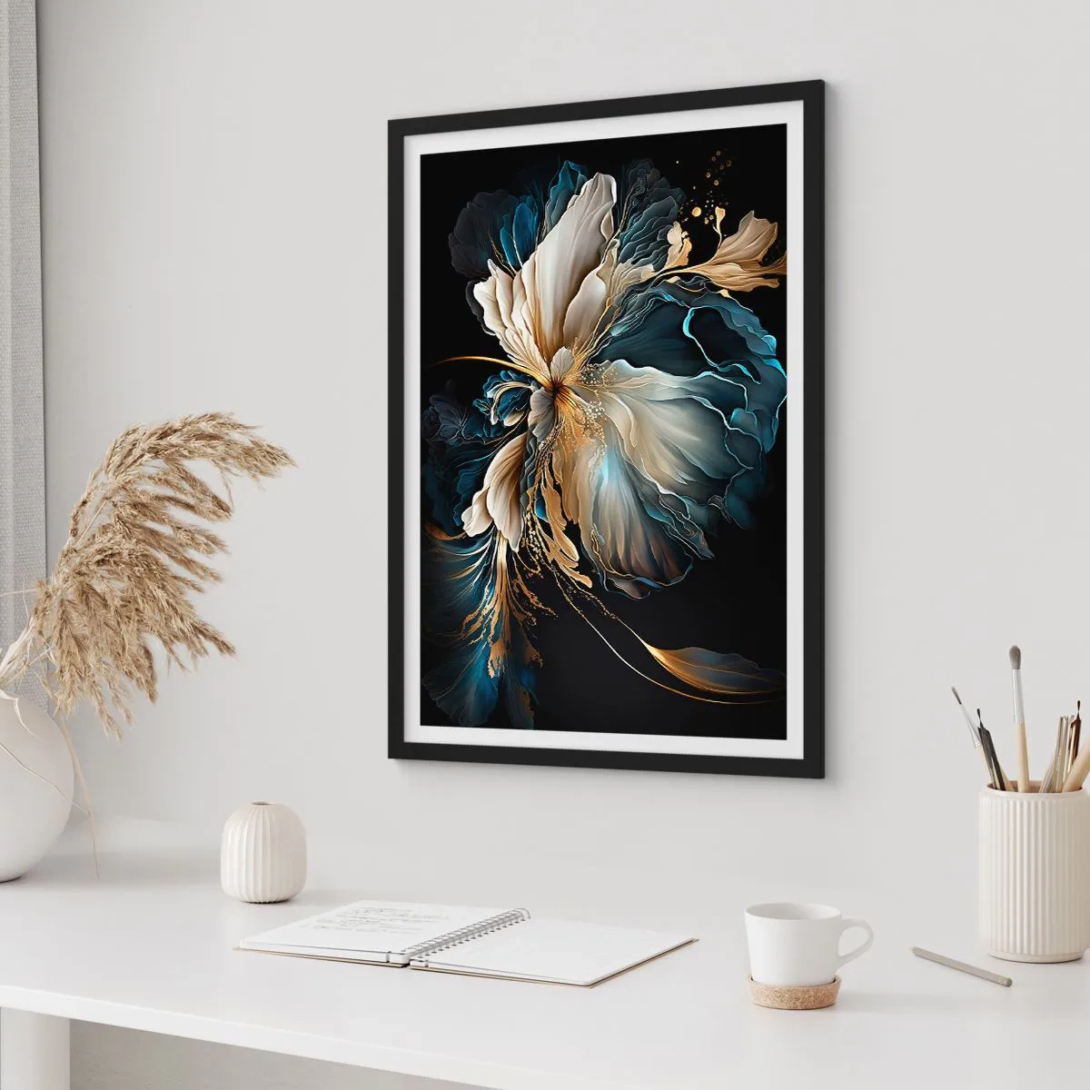 Póster en marco negro - Un elegante arreglo floral abstracto en dorado y azul marino. - 50x70cm - Flor de helecho de cuento - Decoración de pared moderna para salón y dormitorio ARTTOR