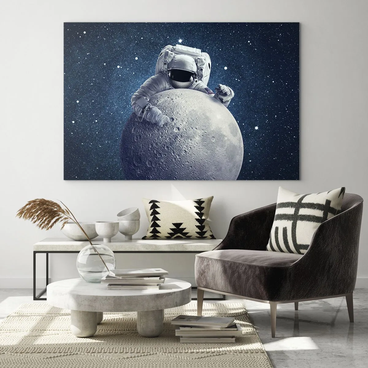 Cuadro sobre vidrio - Impresiones sobre Vidrio - Astronauta abrazando la luna contra un cielo estrellado - 70x50cm - Bromista espacial - Decoración de pared moderna para salón y dormitorio ARTTOR