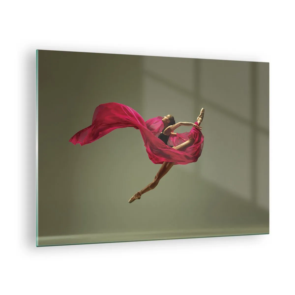 Cuadro sobre vidrio - Impresiones sobre Vidrio - Una bailarina en vuelo con una tela fucsia fluida. - 70x50cm - Llama danzante - Decoración de pared moderna para salón y dormitorio ARTTOR