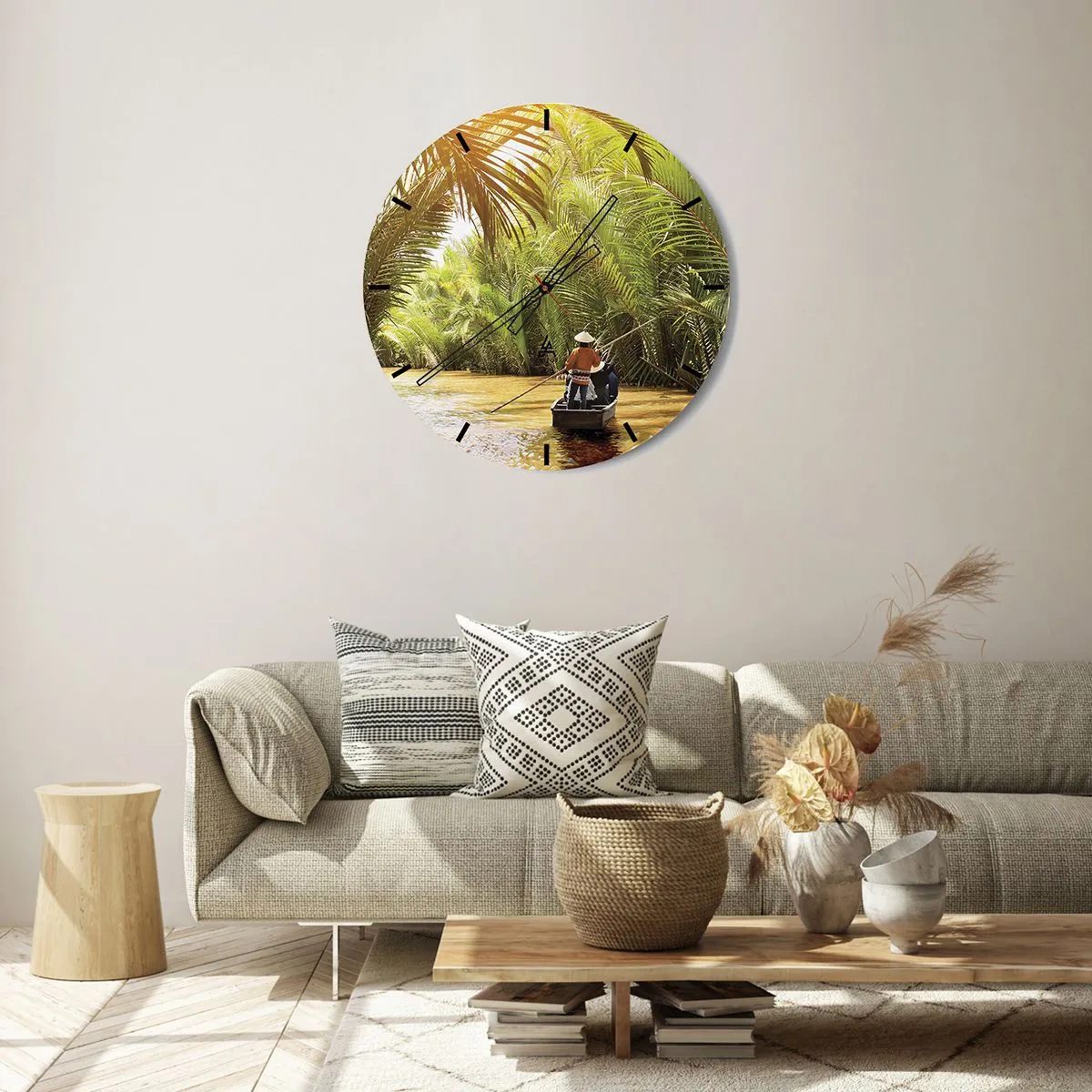Reloj de pared - Reloj de vidrio - Personas en un barco navegando a través de un denso bosque de palmeras. - 30x30cm - En un túnel de palmeras - Decoración de pared moderna para salón, cocina y dormitorio ARTTOR