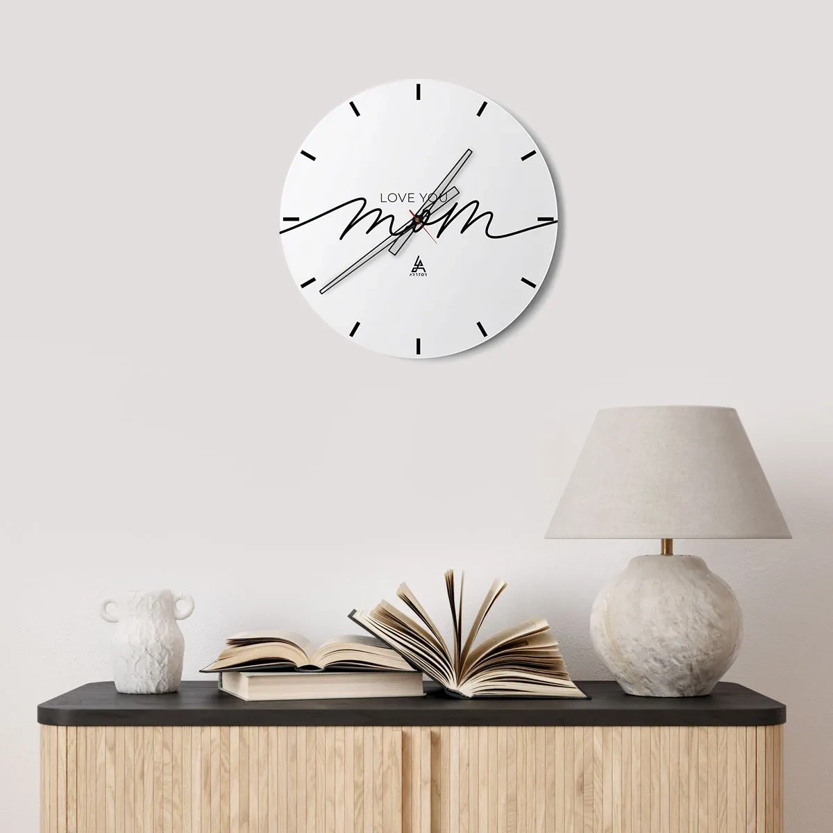 Reloj de pared - Reloj de vidrio - La inscripción Te amo mamá sobre un fondo blanco en un estilo elegante. - 30x30cm - Gran emoción - Decoración de pared moderna para salón, cocina y dormitorio ARTTOR