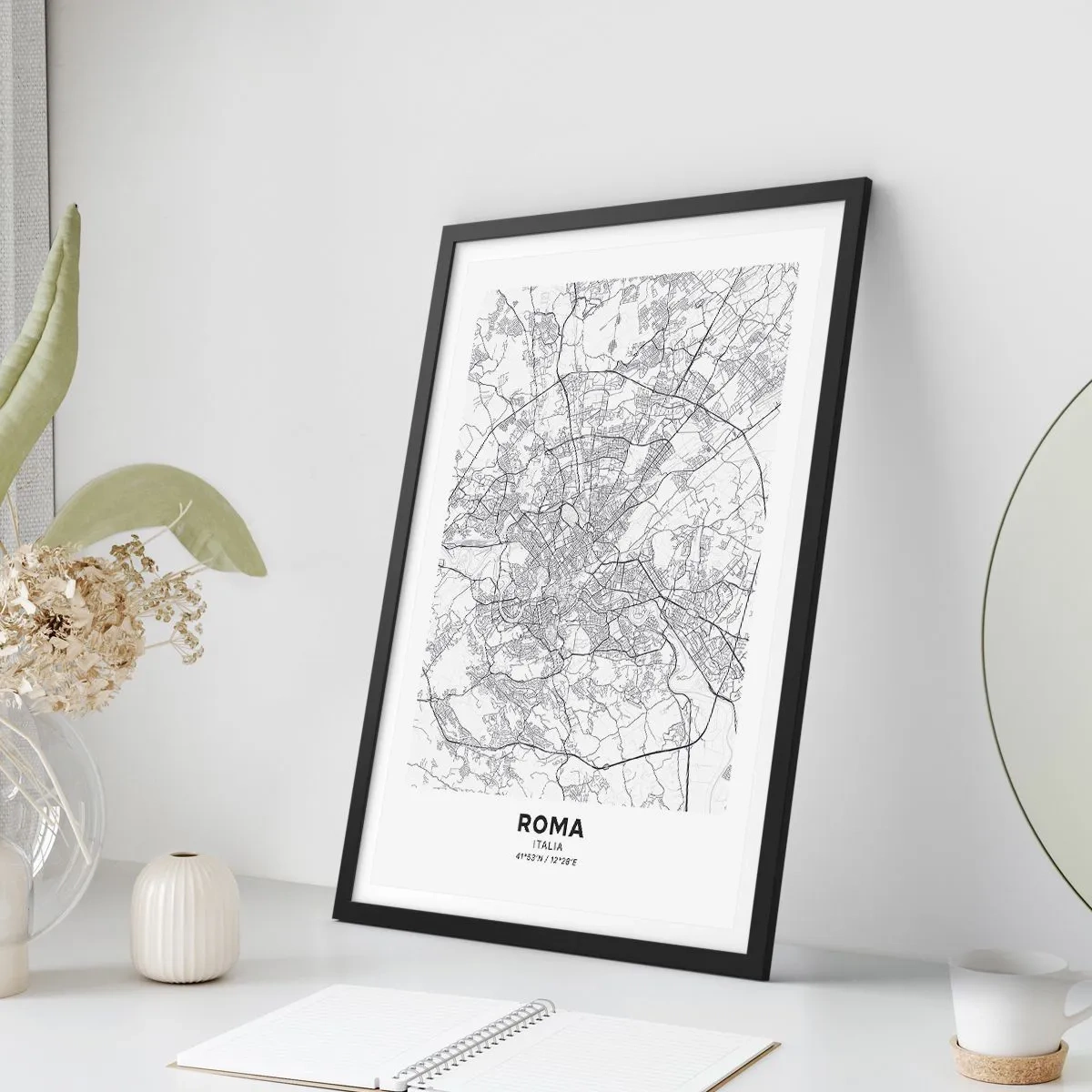 Póster en marco negro - Mapa en blanco y negro de Roma con calles y monumentos detallados - 50x70cm - El círculo romano - Decoración de pared moderna para salón y dormitorio ARTTOR