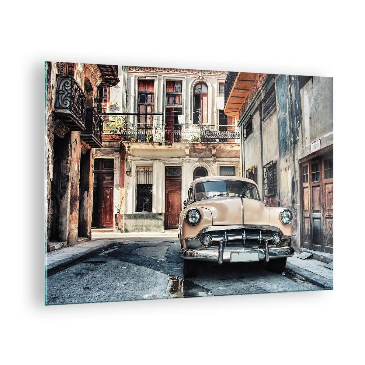 Cuadro sobre vidrio - Impresiones sobre Vidrio - Coche retro en la calle del casco antiguo. - 70x50cm - Siesta en La Habana - Decoración de pared moderna para salón y dormitorio ARTTOR