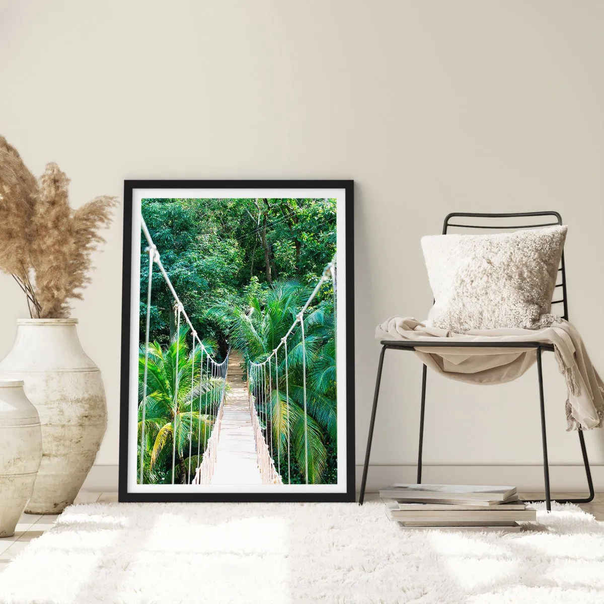 Póster en marco negro - Un puente colgante en una selva tropical - 50x70cm - ¡Bienvenido a la selva! - Decoración de pared moderna para salón y dormitorio ARTTOR