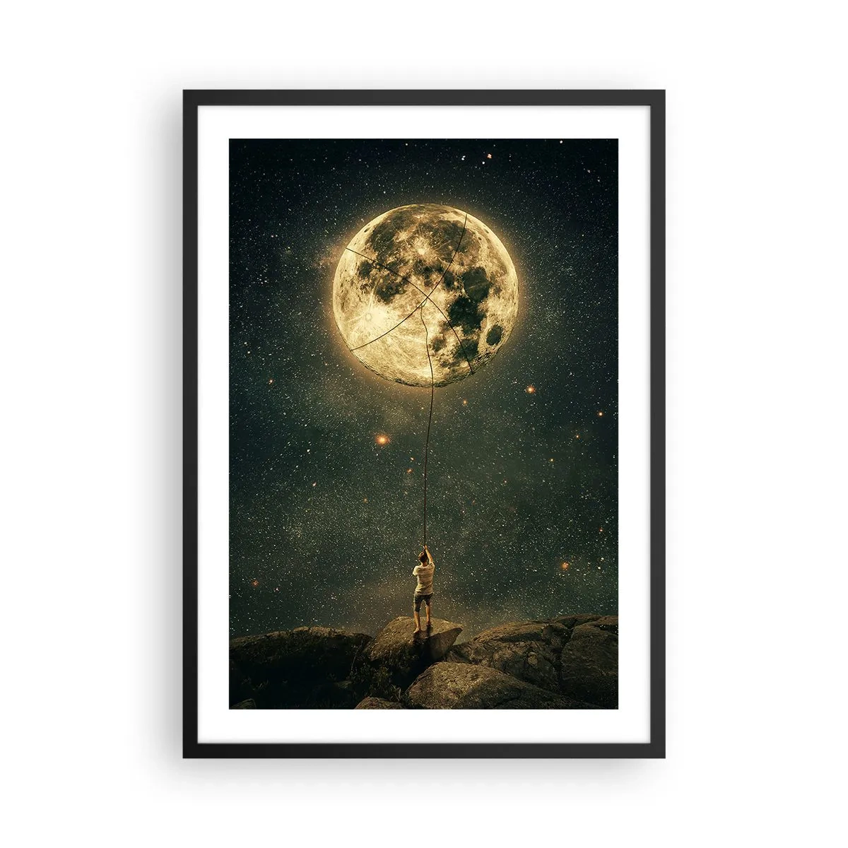 Póster en marco negro - Una figura sosteniendo la luna en una cuerda en un paisaje estrellado. - 50x70cm - El que robó la luna - Decoración de pared moderna para salón y dormitorio ARTTOR