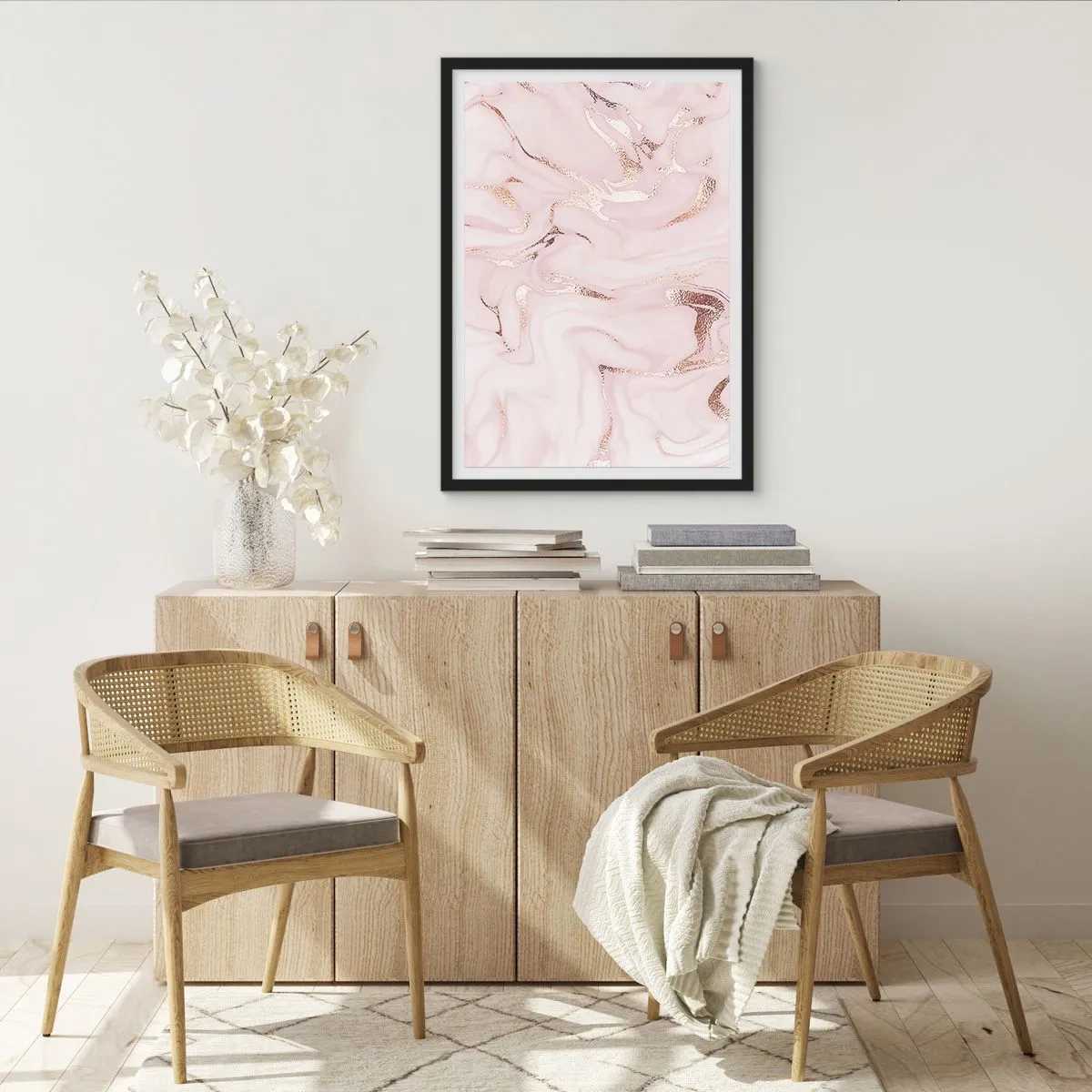Póster en marco negro - Elegante patrón de mármol en tonos rosa con detalles dorados. - 50x70cm - En rosa - Decoración de pared moderna para salón y dormitorio ARTTOR