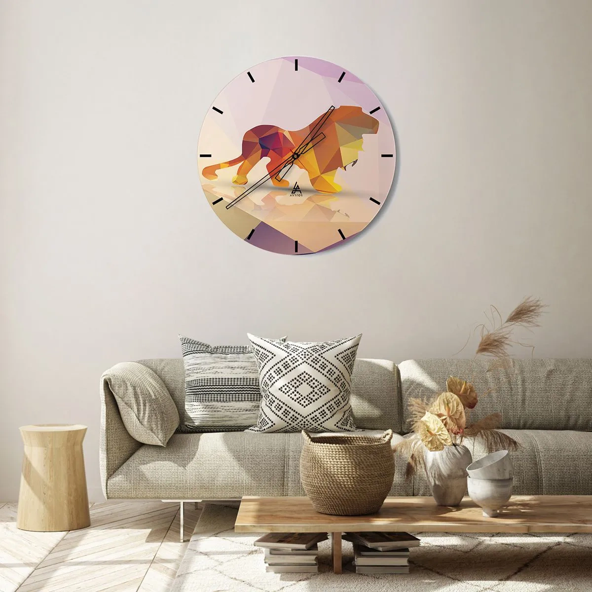 Reloj de pared - Reloj de vidrio - León geométrico en tonos amarillos y morados. - 30x30cm - El rey de los diamantes - Decoración de pared moderna para salón, cocina y dormitorio ARTTOR